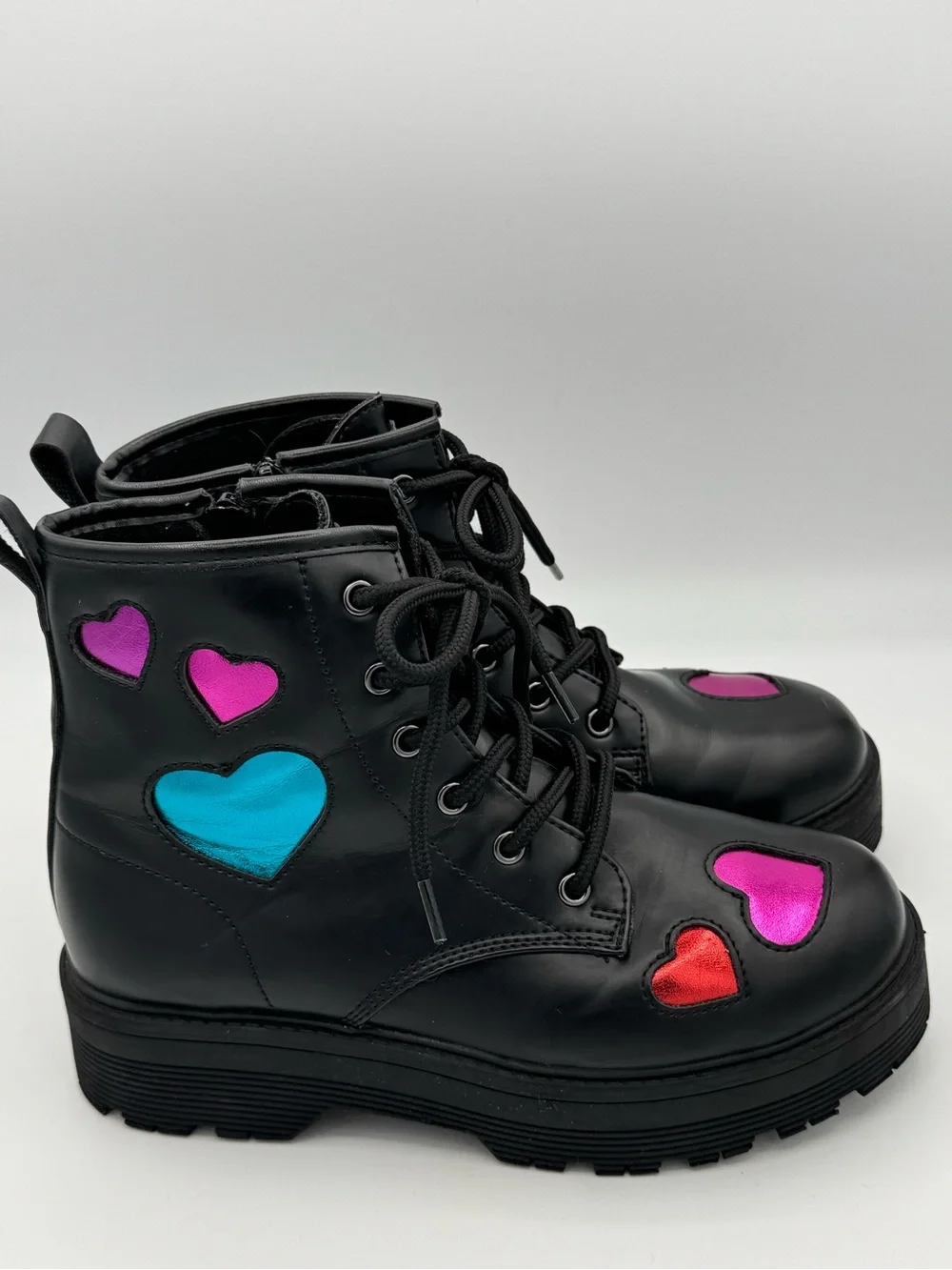 Skechers Gravlen Hi Metallic Heart Combat Boots Very Rare Like New